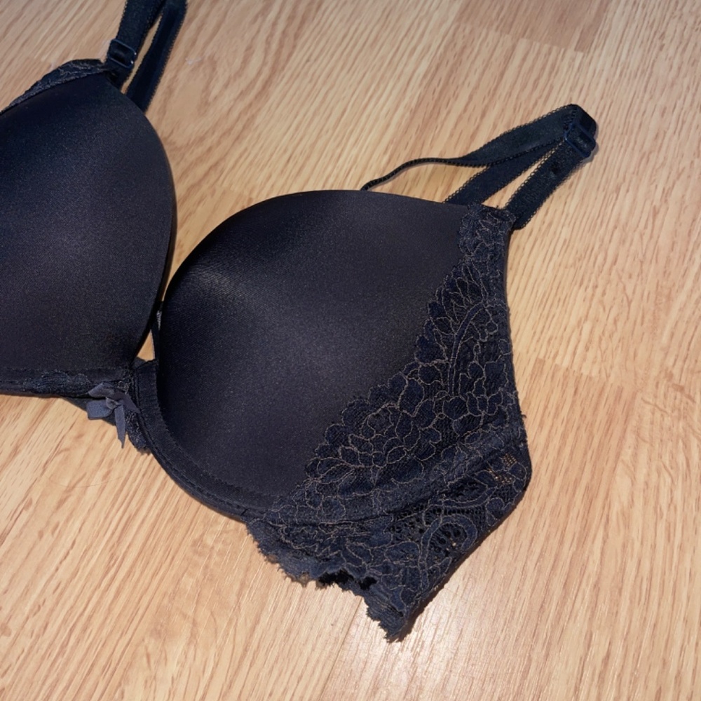 Victoria’s Secret Black Floral Lace Dream Angel Push Up Bra Size 32C - Picture 2 of 6